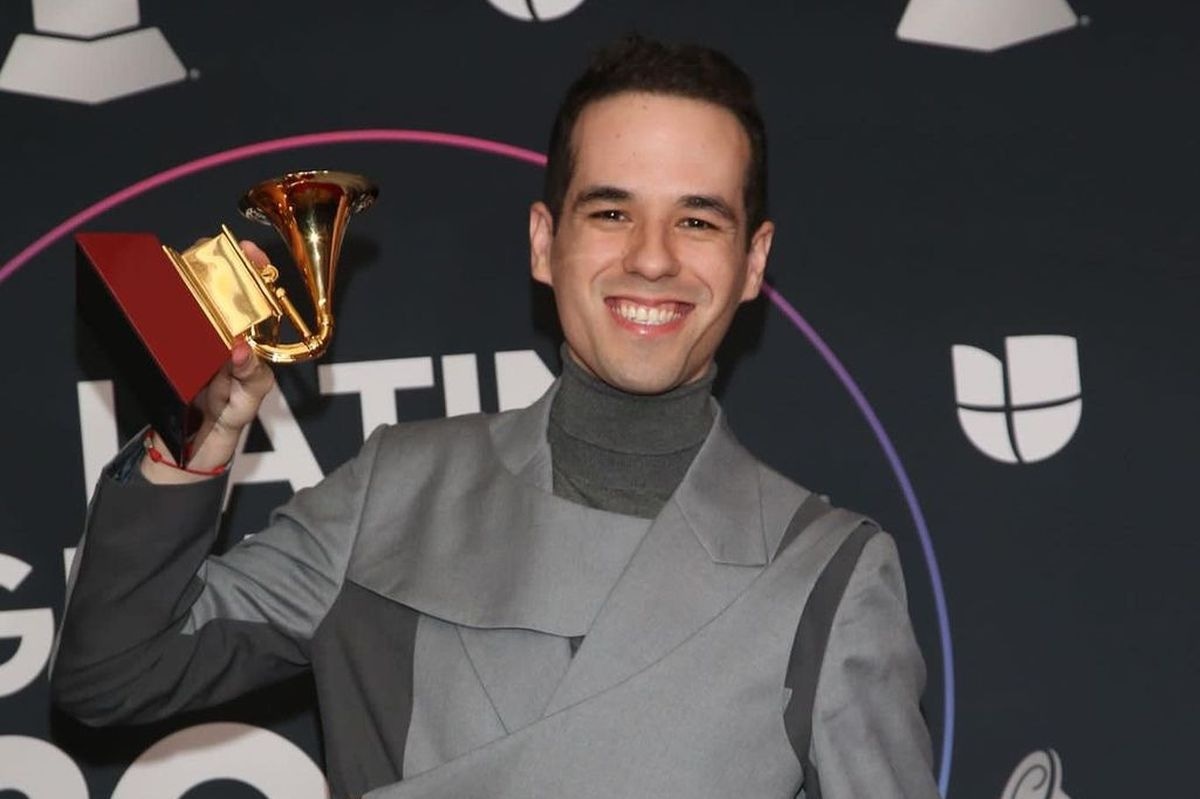 El compositor mexicano Edgar Barrera lidera las nominaciones de los Latin Grammy 2023. En 2022 fue galardonado con el premio a la mejor canción regional por "Como Lo Hice Yo" (Foto: Ronda Churchill /AFP / Latin Grammy 2022)