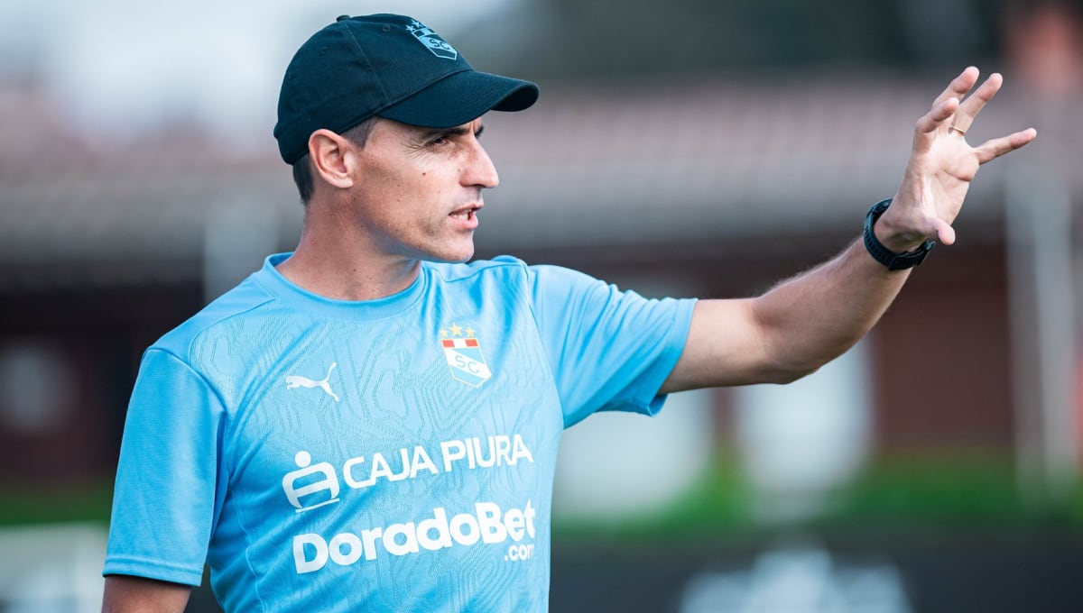 Guillermo Farré habría recibido un llamado desde Cruz Azul de México. (Foto: Sporting Cristal)