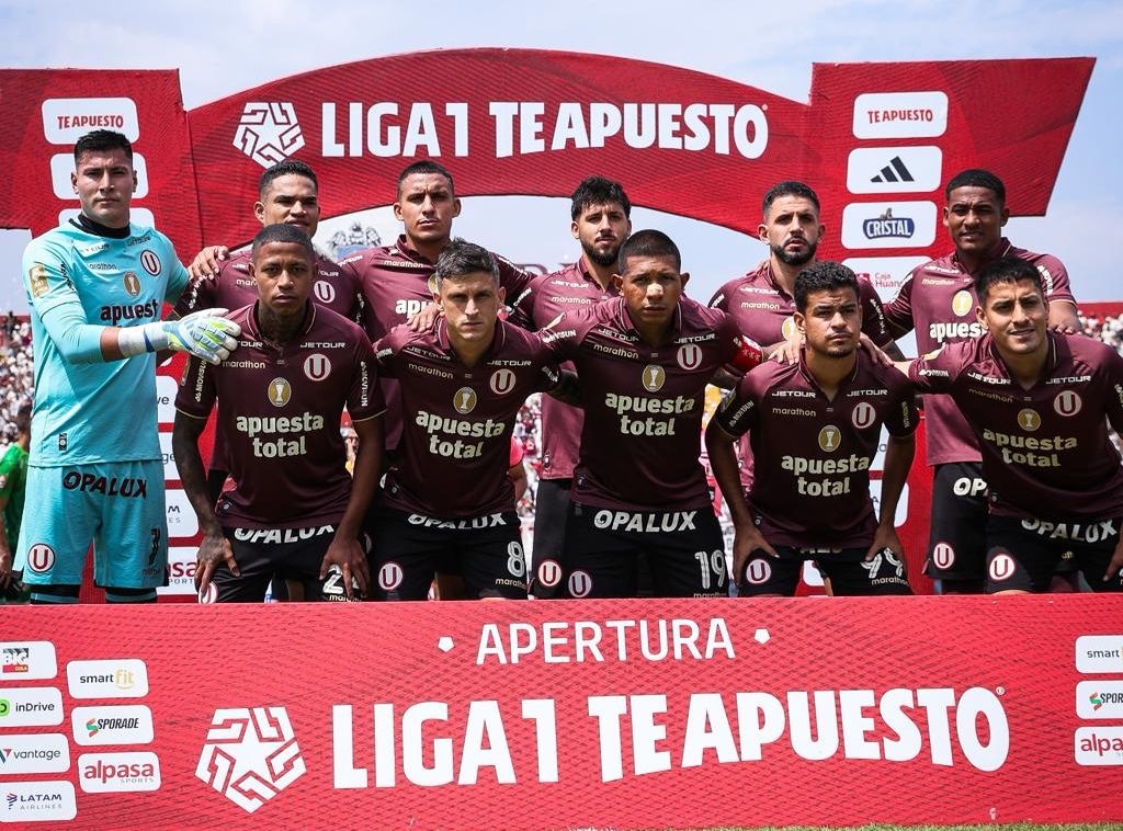 El entrenador crema interino, Jorge Araujo, recibió una dura noticia para el choque de esta noche en el Callao. (Foto: Universitario)