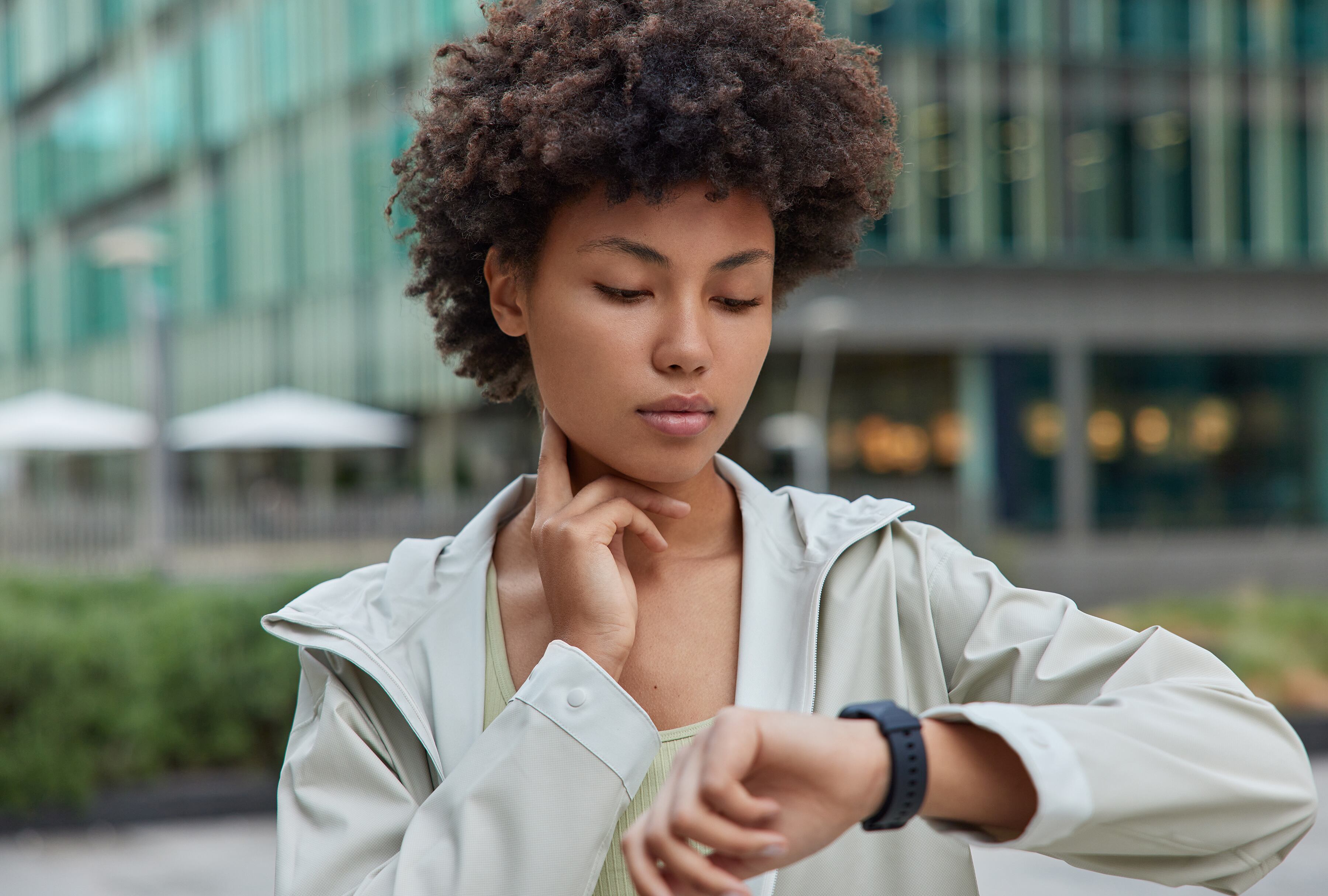 Recuerda adaptar la hora de tus relojes al nuevo horario. (Foto: Freepik)