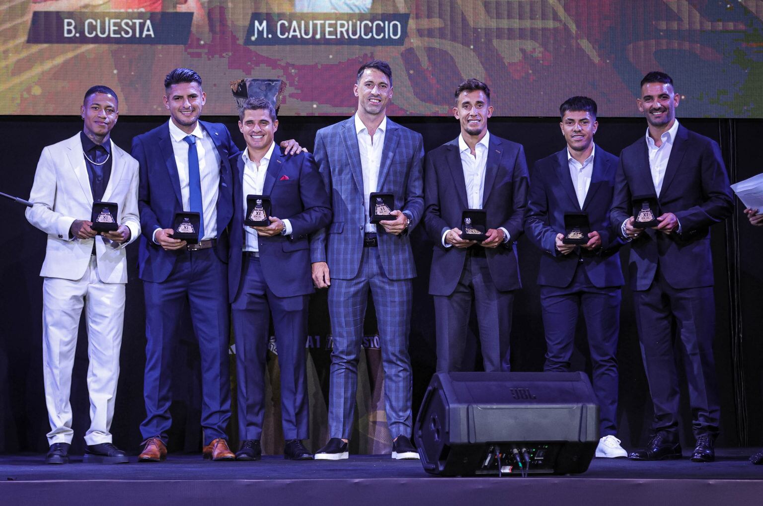 Premiación de los mejores de la Liga 1 2024. (Foto: FPF)