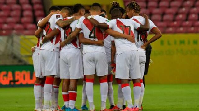 ¡Lista su pizarra! Ricardo Gareca y el ‘11’ que ensayó en los trabajos realizados en el estadio Nacional