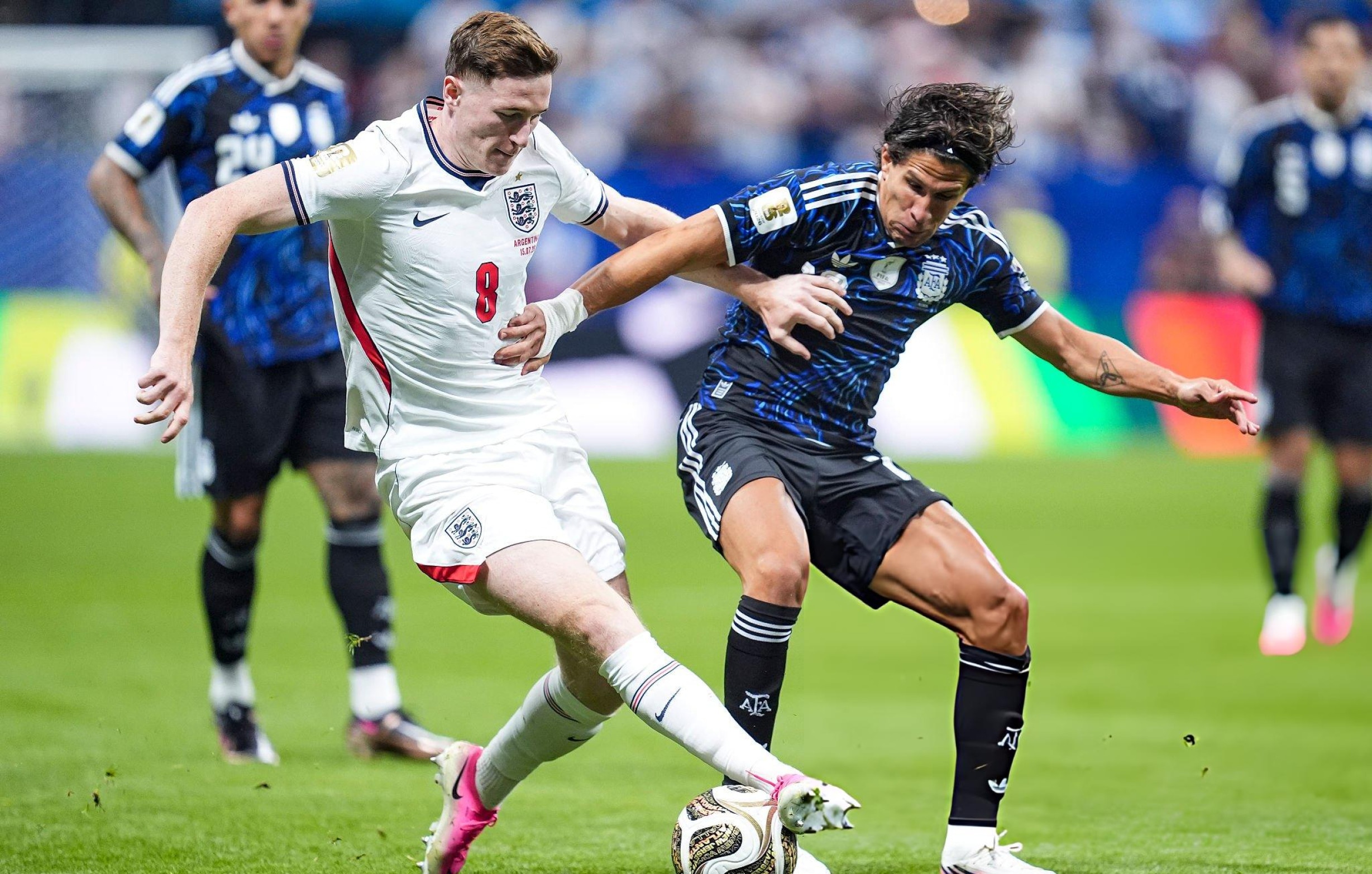 Argentina vs. Inglaterra se enfrentan por las semifinales del Mundial 2026. (Foto: Getty Images)