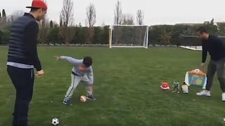 Facebook: Cristiano Ronaldo compitió con su hijo en duelo de tiros libres