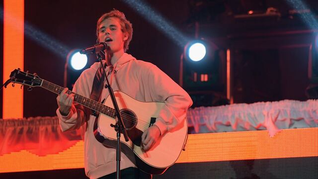 ¡No durará el dolor! Justin Bieber da conmovedor concierto en una iglesia y deja un poderoso mensaje