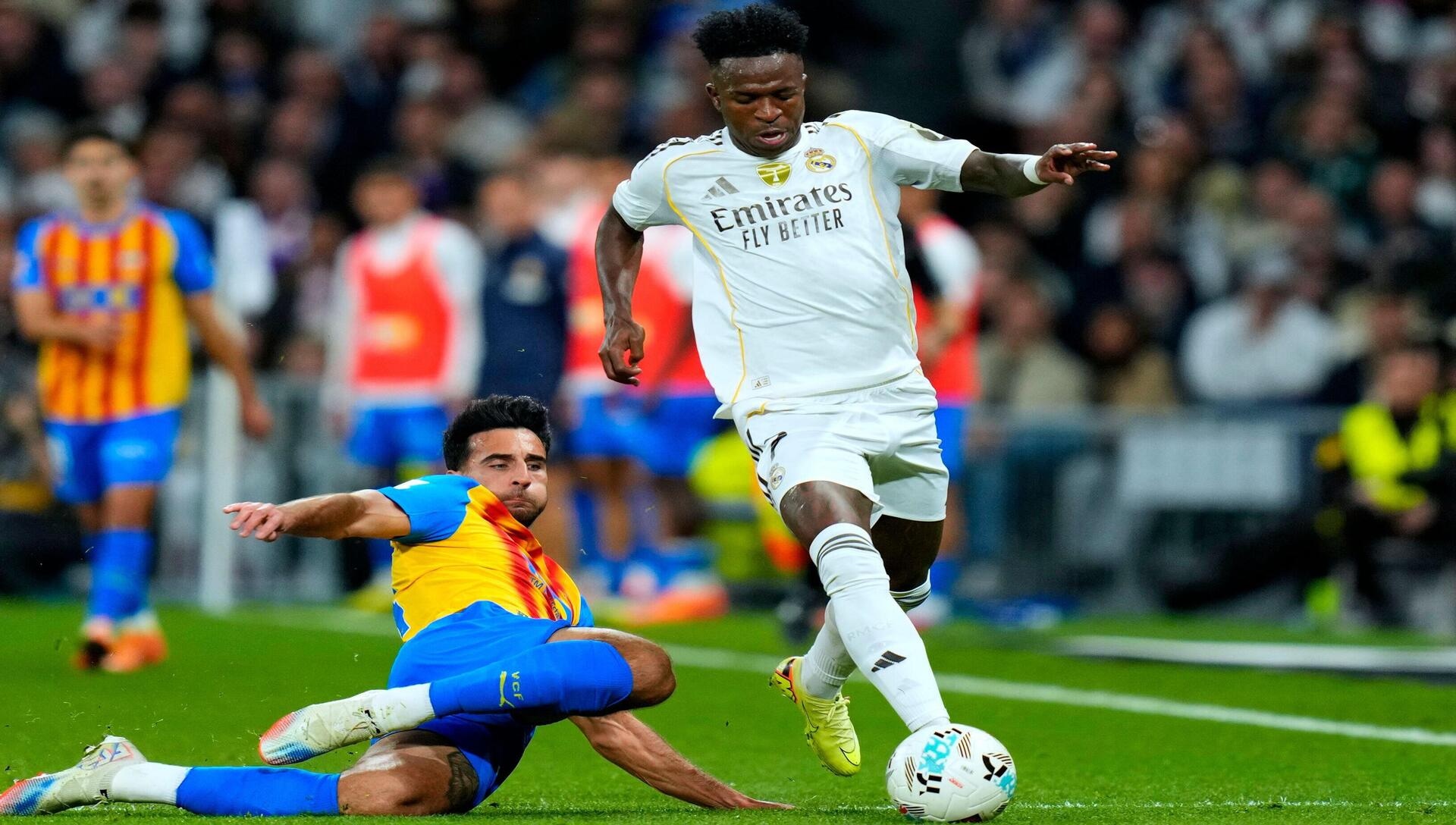 El equipo blanco saldrá a defender su liderato en el duelo Elche vs Real Madrid (Crédito: Alamy Stock Photo).
