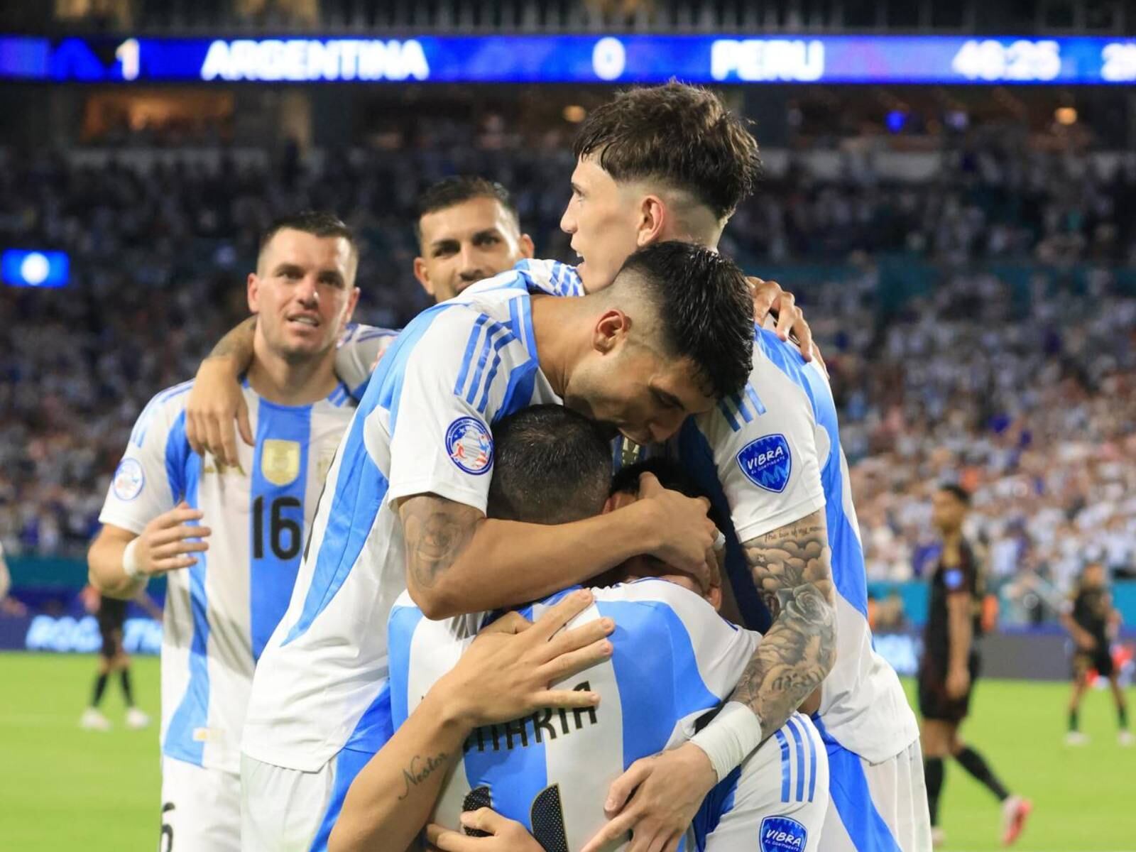 Argentina clasificó en primer lugar del grupo que compartió con Chile, Perú y Canadá. (Foto: EFE)