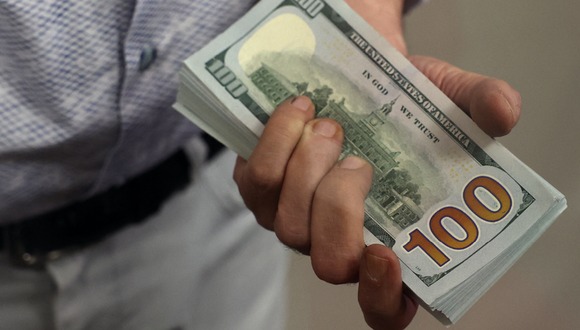 Los trabajadores de Nueva York cobrarán un dólar más por cada hora de trabajo desde el año 2024 (Foto: AFP)
