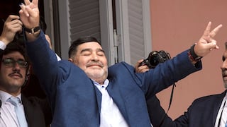 ‘D10S’ da el ejemplo: estatua del Maradona en Buenos Aires ya tiene mascarilla a causa del coronavirus [FOTO]