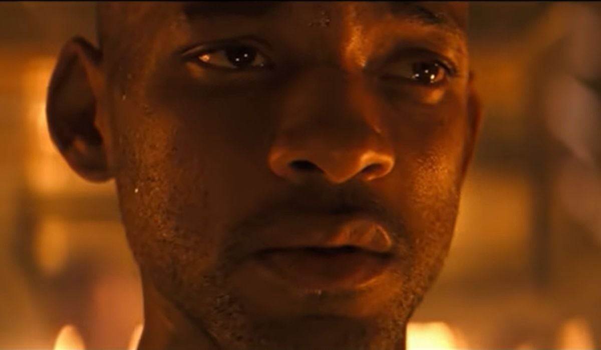 En "Soy leyenda", Will Smith interpreta al virólogo Robert Neville, quien es inmune a un virus hecho por el ser humano, creado originalmente para curar el cáncer (Foto: Warner Bros.)