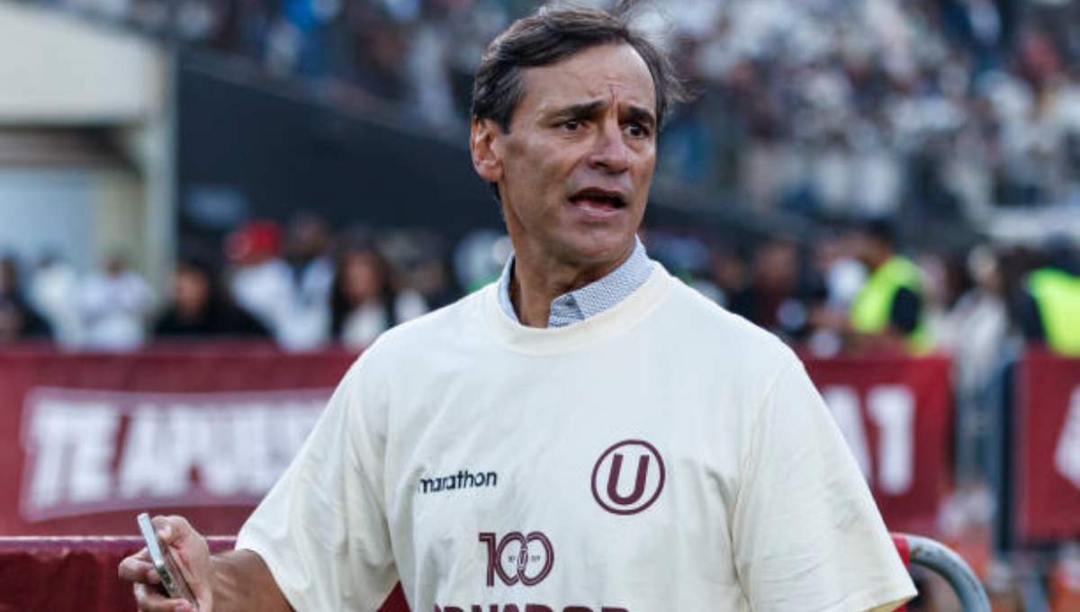 Fabián Bustos es el entrenador de Universitario de Deportes desde 2024. (Foto: Getty Images)