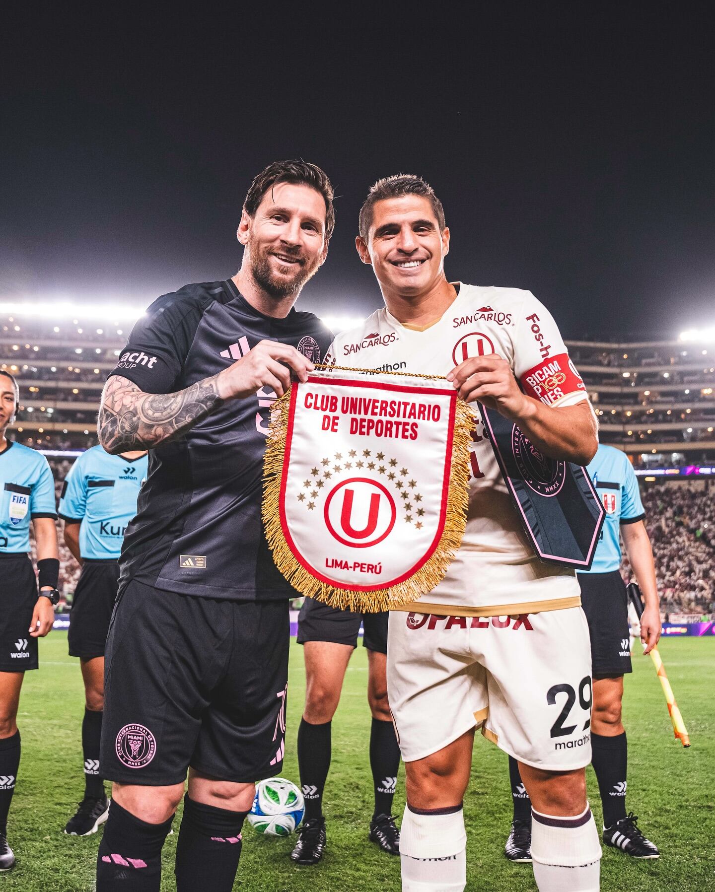Lionel Messi intercambió camiseta con Aldo Corzo tras el Universitario vs. Inter Miami (Foto: Instagram / @leomessi).