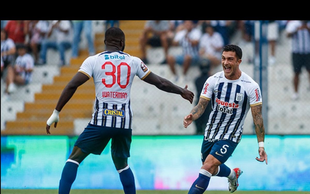 Adrián Arregui tiene contrato con Alianza Lima hasta finales de 2024. (Foto: Getty Images)