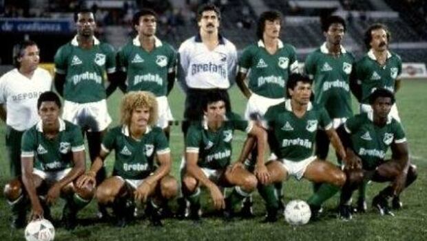 Jorge Olaechea (segundo de los parados) jugó junto a Jorge Aravena (cuarto de los agachados) en Deportivo Cali. (Foto: Deportivo Cali)