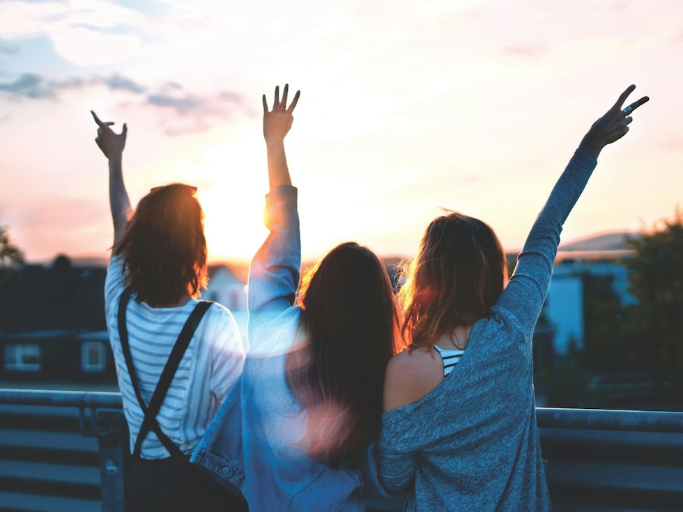 "Lo más seductor que puede tener una mujer es la confianza en sí misma". - Beyoncé Knowles. | Crédito: Foto de Simon Maage en Unsplash / Composición Depor