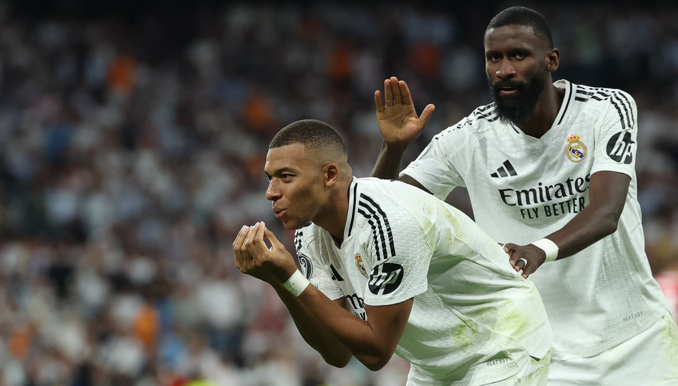 Real Madrid derrotó 3-1 al Stuttgart en el Bernabéu por la fecha 1 de Champions League. (Foto: AFP)