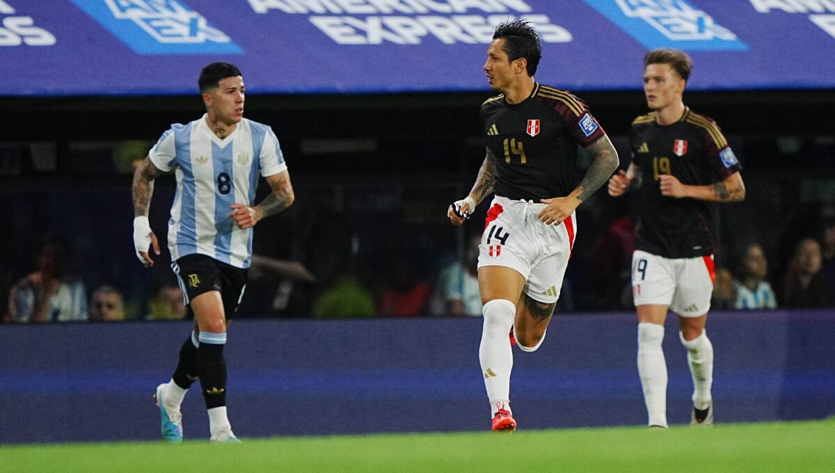 Gianluca Lapadula no marca un gol oficial con la Selección Peruana desde marzo del 2022. (Foto: ITEA Sports)
