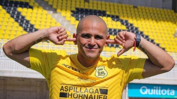 Humberto Suazo renovó con San Luis de Quillota hasta diciembre de 2024. (Foto. San Luis de Quillota)