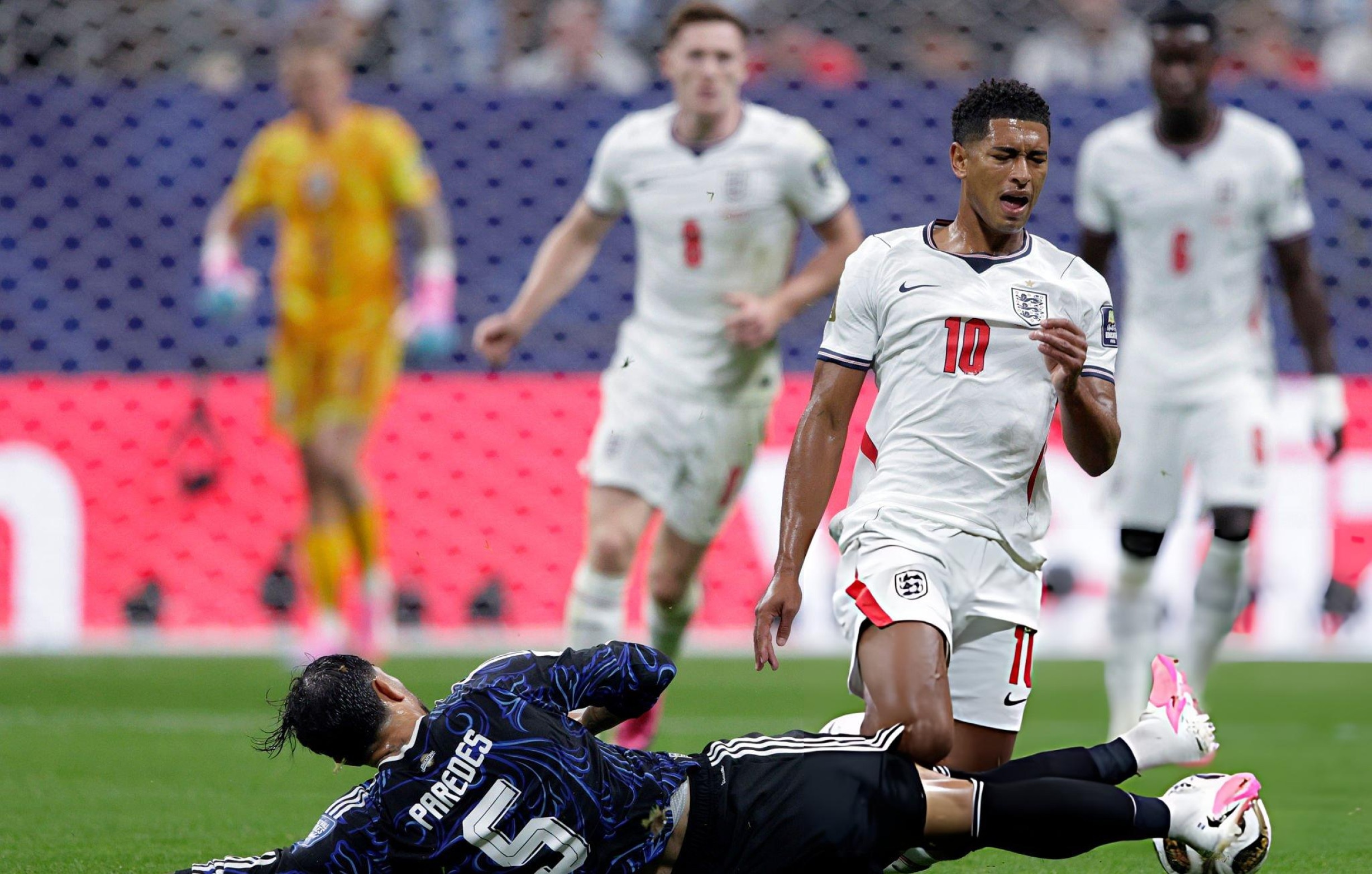Argentina vs. Inglaterra se enfrentan por las semifinales del Mundial 2026. (Foto: Getty Images)