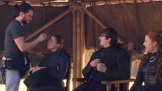 Game of Thrones: esta es la foto viral de Kit Harington aplicando maquillaje a Arya que no te puedes perder