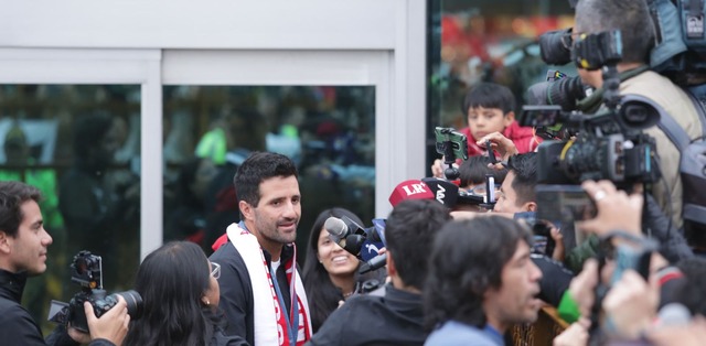 ¡La medalla ya está en casa! Stefano Peschiera, bronce en París 2024, llegó a Lima entre aplausos. (Alessandro Currarino/GEC)