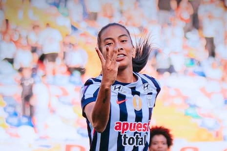 González imparable: marcó dos goles en 16 minutos y Alianza Lima golpea a Universitario en el Monumental
