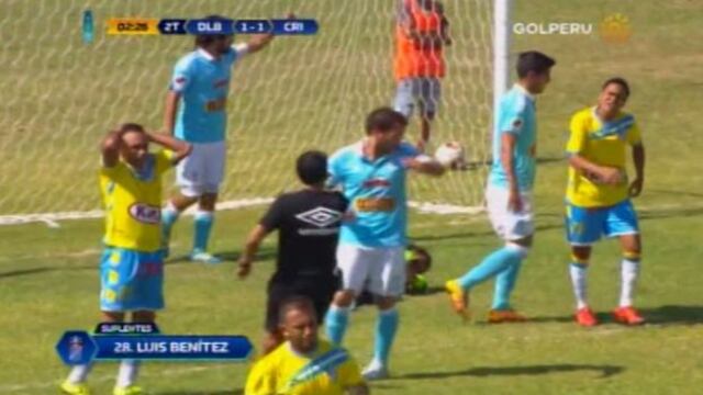 Sporting Cristal vs. La Bocana: Carlos Grados evitó gol con la cara