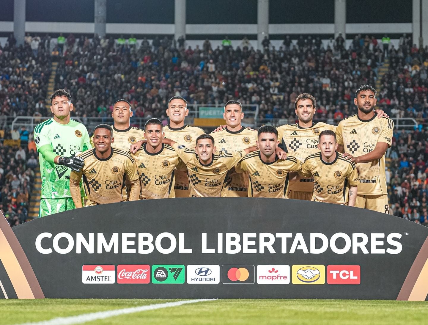 Este fue el 11 que presentó Orfila en su debut de Copa Libertadores. (Foto: Cusco FC)