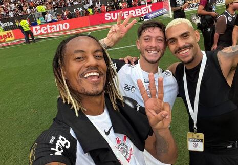 ¿Indirecta a Flamengo? El curioso comentario de André Carrillo tras ganar la Supercopa de Brasil