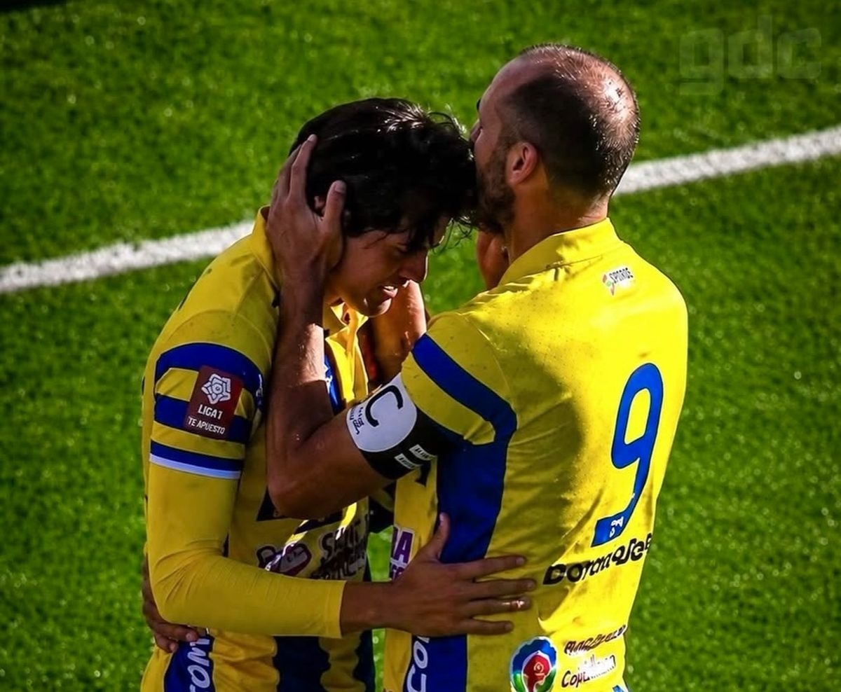 Pineau volvió al gol y emocionó con confesión sobre Barcos: “Es como un padre”