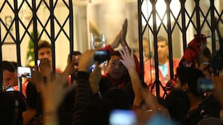 Para aplaudirlo: hinchas de Melgar alentaron con cánticos en Argentina [VIDEO]
