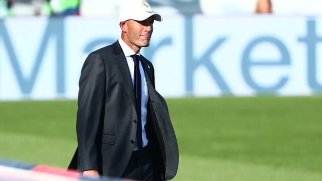 Zidane pende de un hilo en el Real Madrid, pero ya contactó con su primer fichaje para el mercado de enero