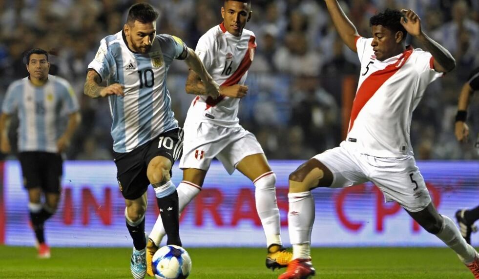 La última vez que Perú jugó contra Argentina en La Bombonera, el resultado fue 0-0 por las Eliminatorias Rusia 2018. (Foto: Agencias).