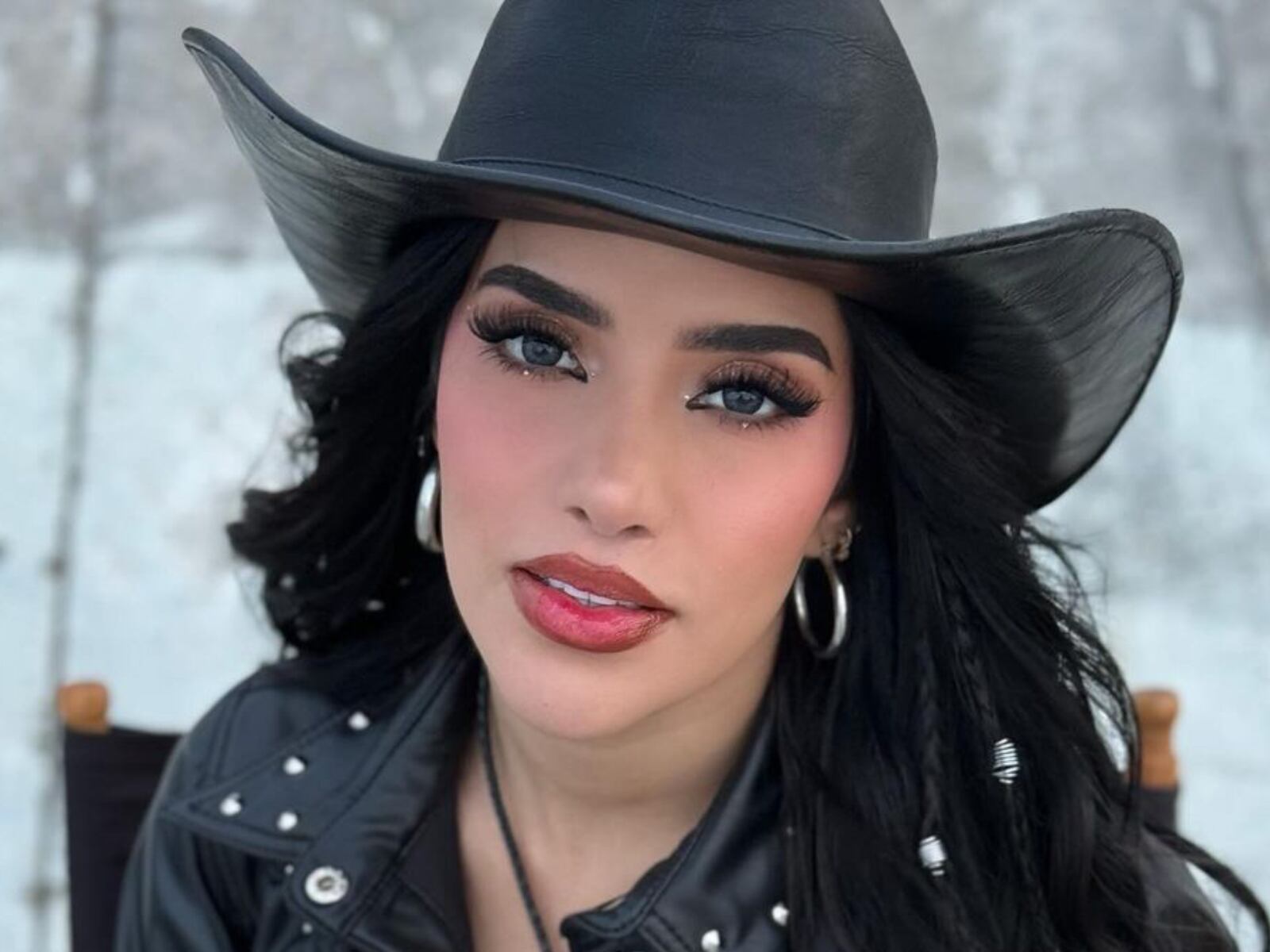 Kimberly Loaiza en una fotografía tomada para promocionar su carrera como cantante (Foto: Kimberly Loaiza / Instagram)