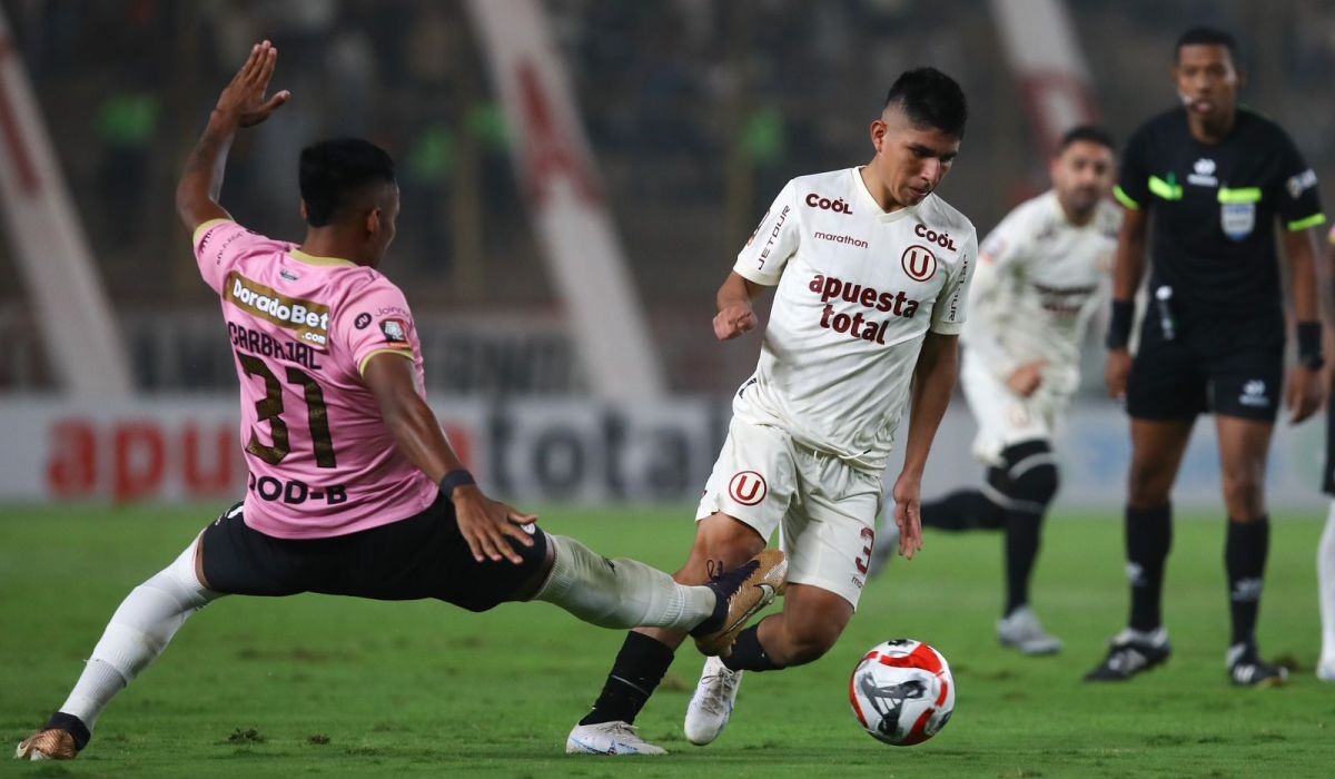 Piero Quispe fue titular en el duelo entre Universitario vs. Sport Boys. (Foto: Leonardo Fernández / @photo.gec)