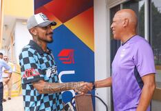 ¡Listos para hacer historia! Paolo Guerrero llegó a Villa Poeta para reunión con Roberto Mosquera