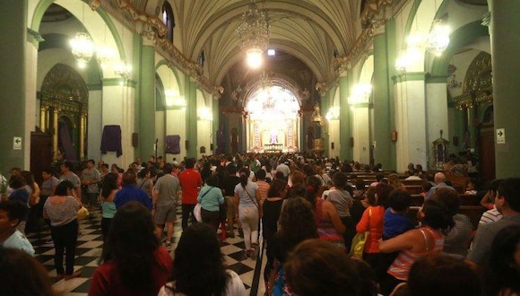 Masiva asistencia de fieles a las distintas iglesias de Lima por Semana Santa. (Foto: Andina)