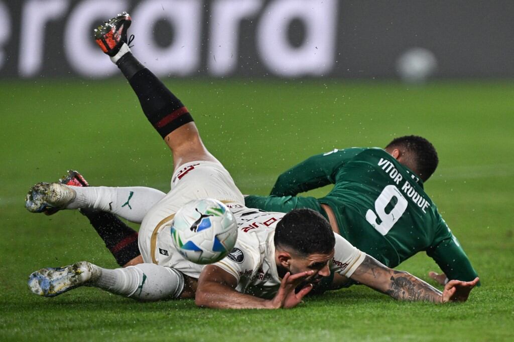 Palmeiras goleó por 4-0 a Universitario en Lima. (Foto: AFP)
