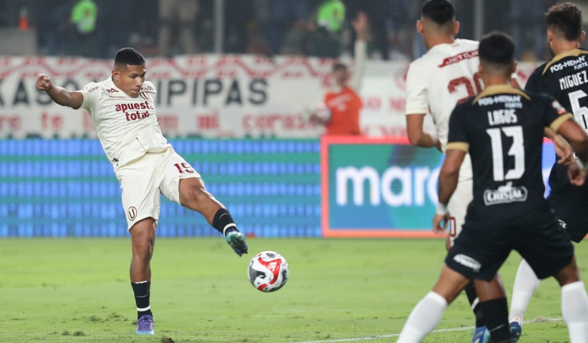 Edison Flores jugó 76' en el partido de Universitario vs. Alianza Lima por la Liga 1. (Foto: Leonardo Fernández / GEC)