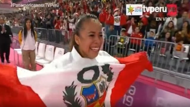 ¡Con la bandera en alto! La emotiva celebración de Ingrid Aranda al ganar el bronce en Karate-Kata en Lima 2019 [VIDEO]