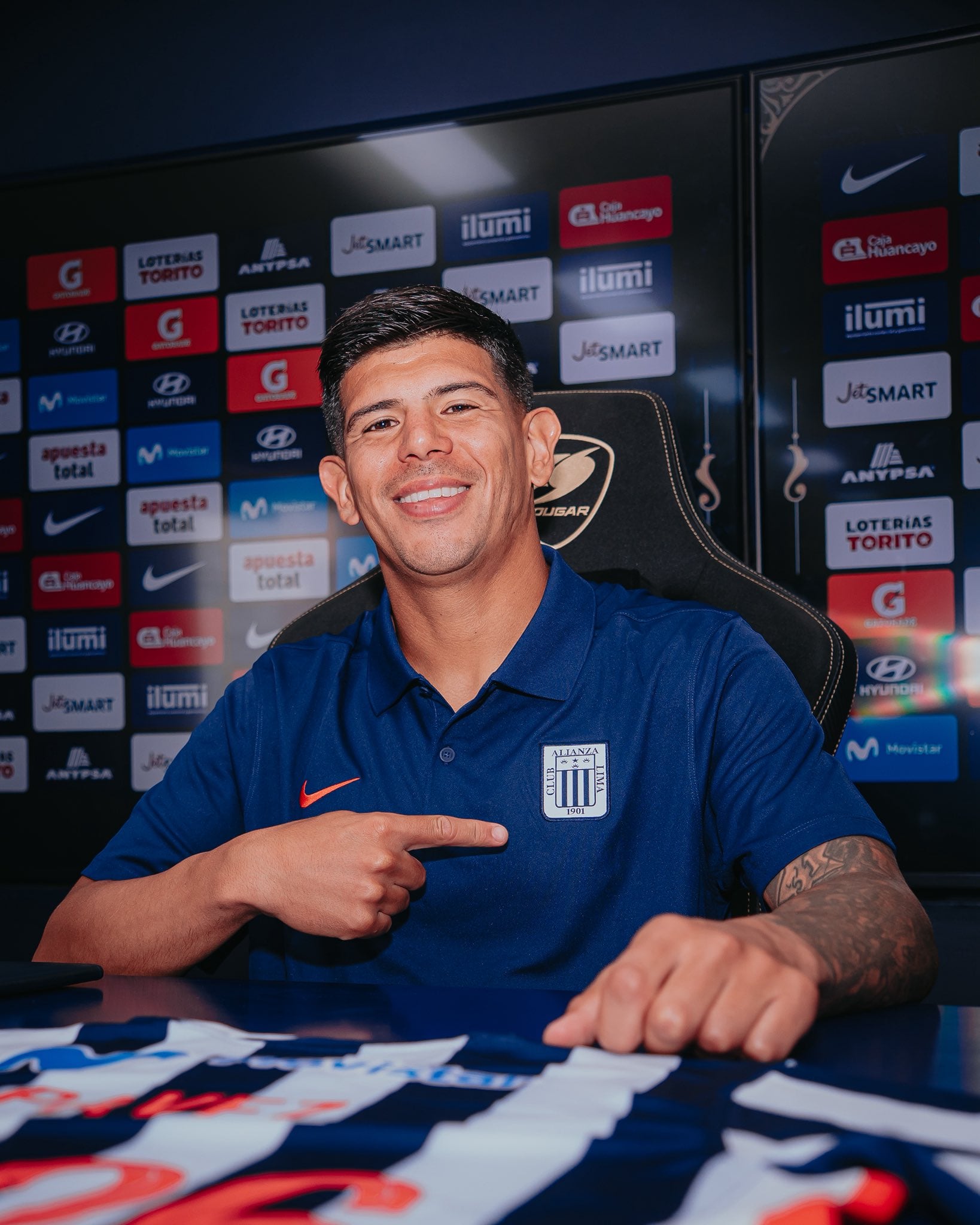 Alianza Lima oficializó a Esteban Pavez como nuevo refuerzo para el 2026 | Foto: Alianza Lima