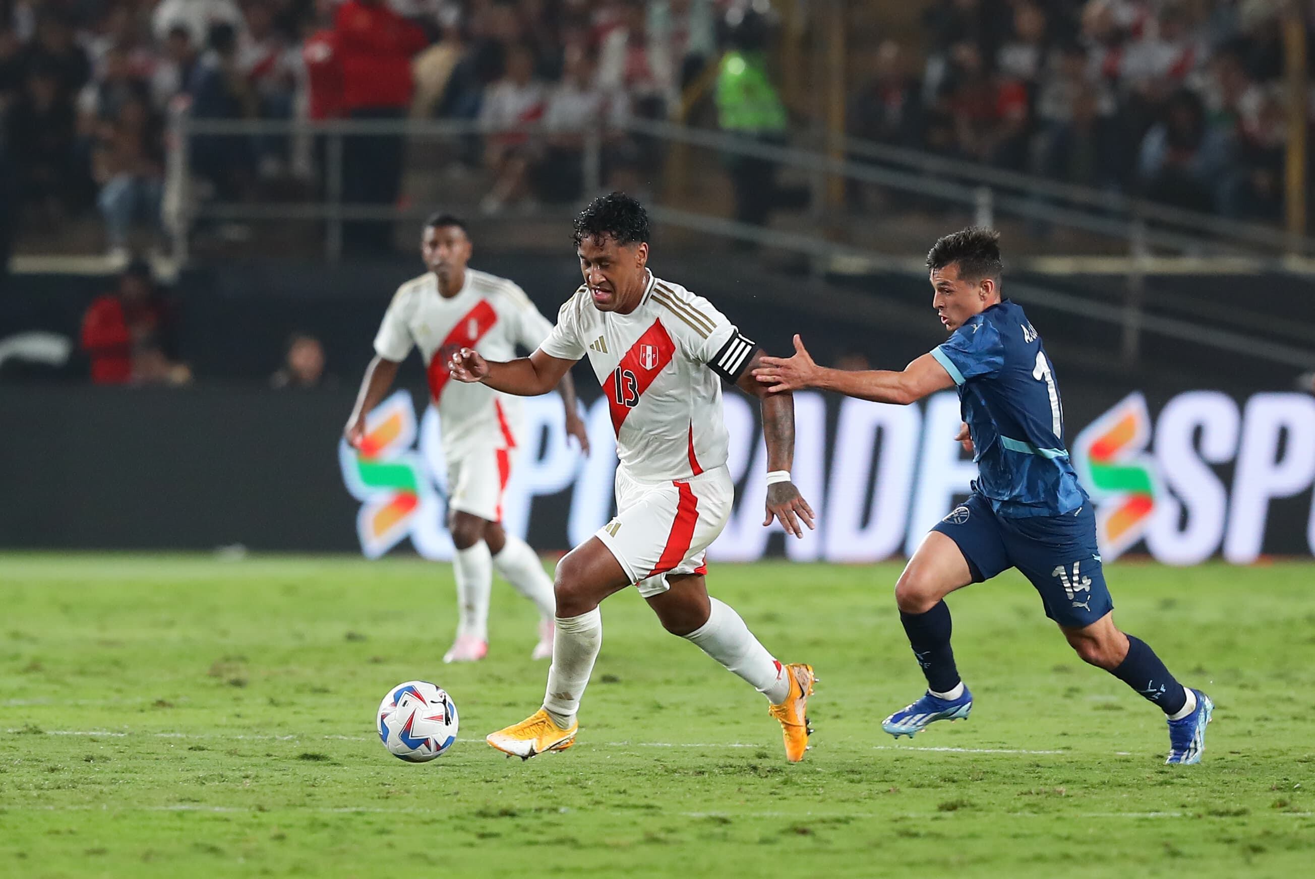 Renato Tapia jugó 90 minutos en el Perú vs. Paraguay. (Fotos: Jesús Saucedo/@photo.gec).