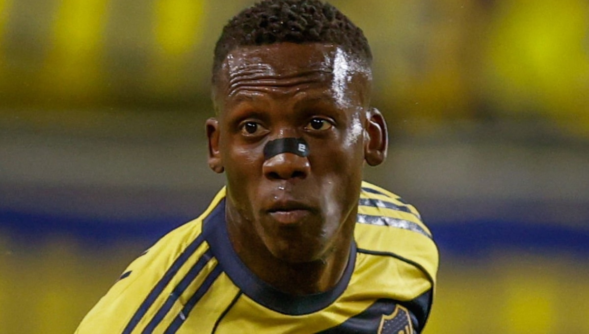 Luis Advíncula tiene contrato con Boca Juniors hasta diciembre del 2026. (Foto: Getty Images)