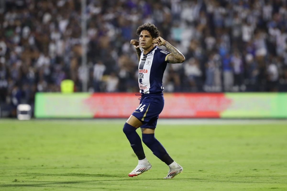 Paolo Guerrero marcó el primer penal ante Boca Jrs. Copa Libertadores. (Foto: Jesús Saucedo/GEC)