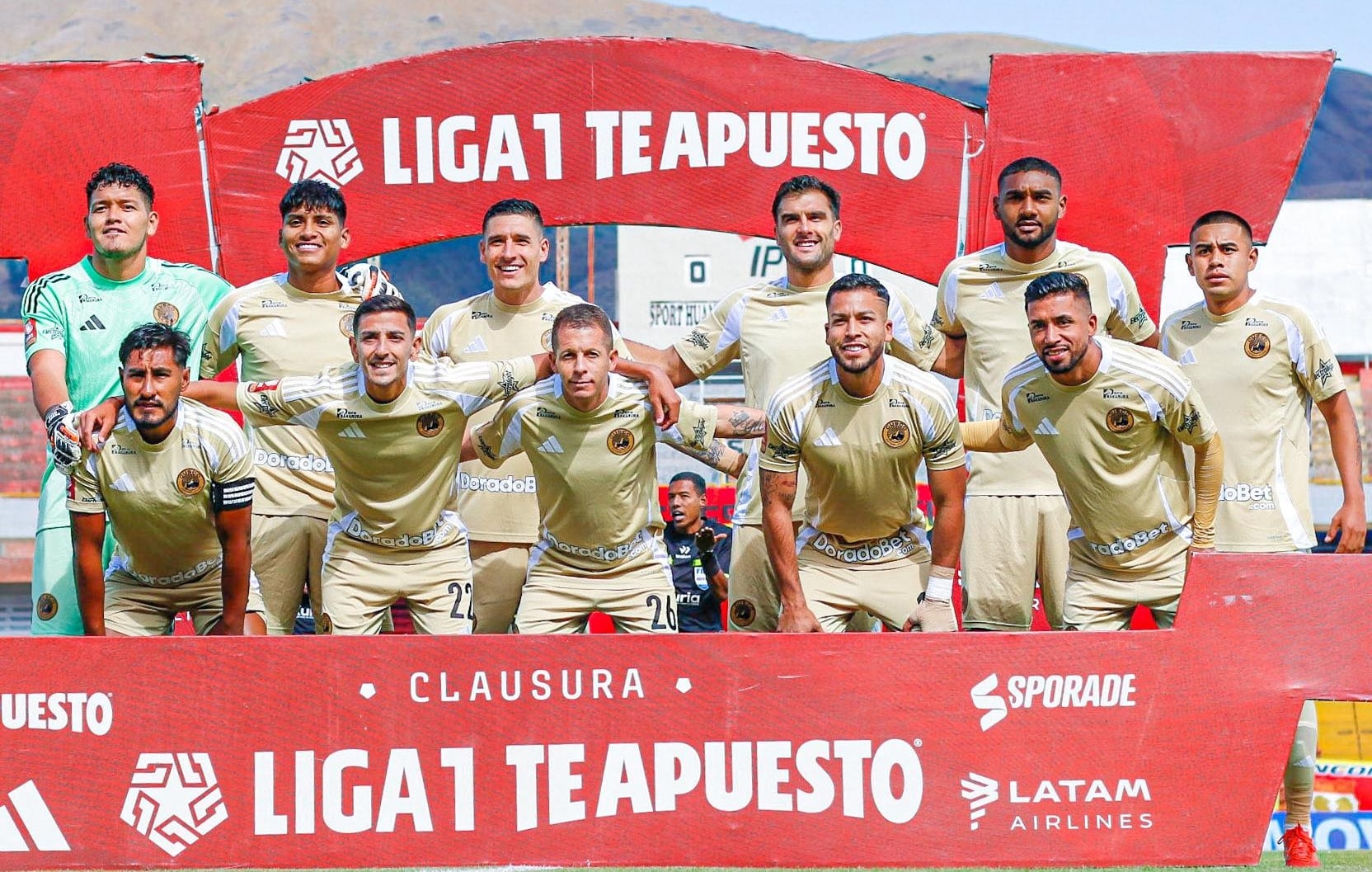 Aldair Fuentes fue titular ante Sport Huancayo y se fue lesionado. (Foto: Cusco FC)