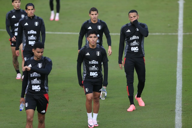 Selección Peruana entrenó en el estadio Monumental. (Foto: César Bueno / GEC)
