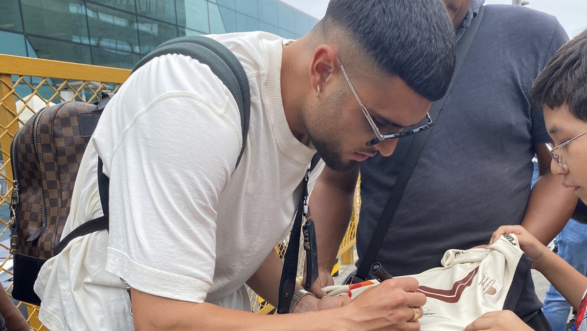 El volante chileno habló con los medios de prensa en su retorno a la capital. (Foto: Joseph Fajardo)