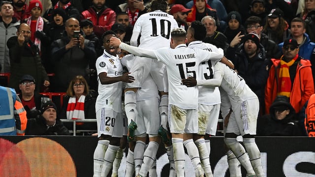 Remontada ‘merengue’: Real Madrid venció 5-2 a Liverpool en la ida de octavos de Champions