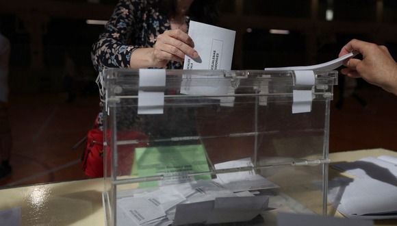 La participación de los miembros de la mesa electoral es clave para el desarrollo de los comicios (Foto: AFP)
