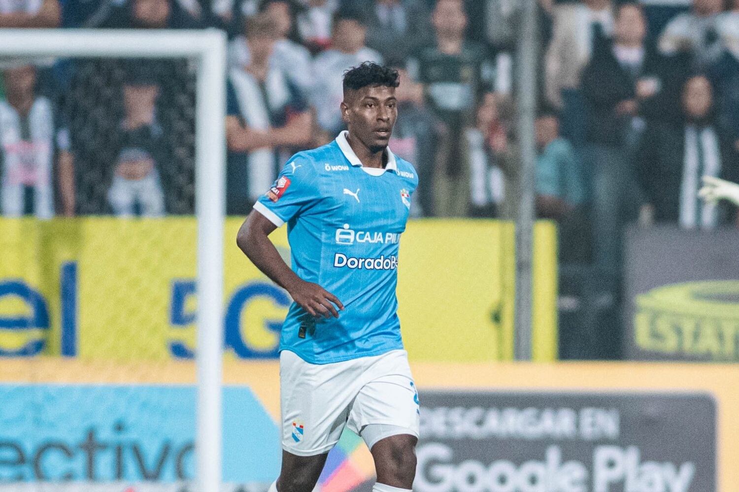 Miguel Araujo salió lesionado de la muñeca del duelo entre Alianza Lima y Sporting Cristal. (Foto: Sporting Cristal)